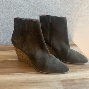 Rebels wedge boots